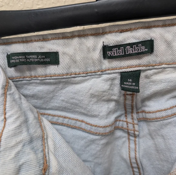 Light Wash distressed Wild Fable High-rise Tapered Jeans.Size 14 - Picture 3 of 9